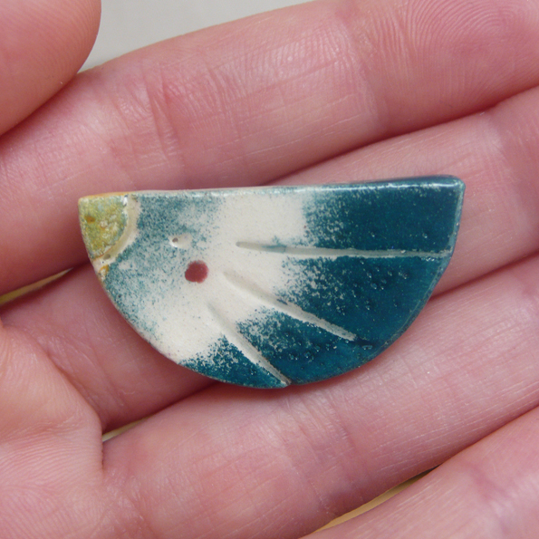 Ceramic Brooch / Gradient Birdy with Rouge